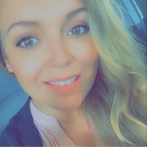 Meet your Posher, Caitlin